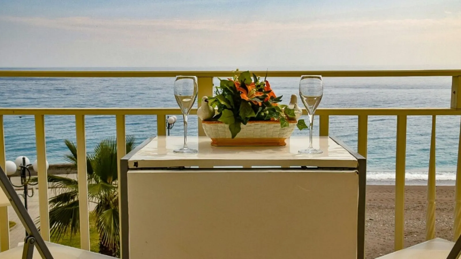 https://taormina.weblandia.it/wp-content/uploads/2025/07/baia-blu-2.webp